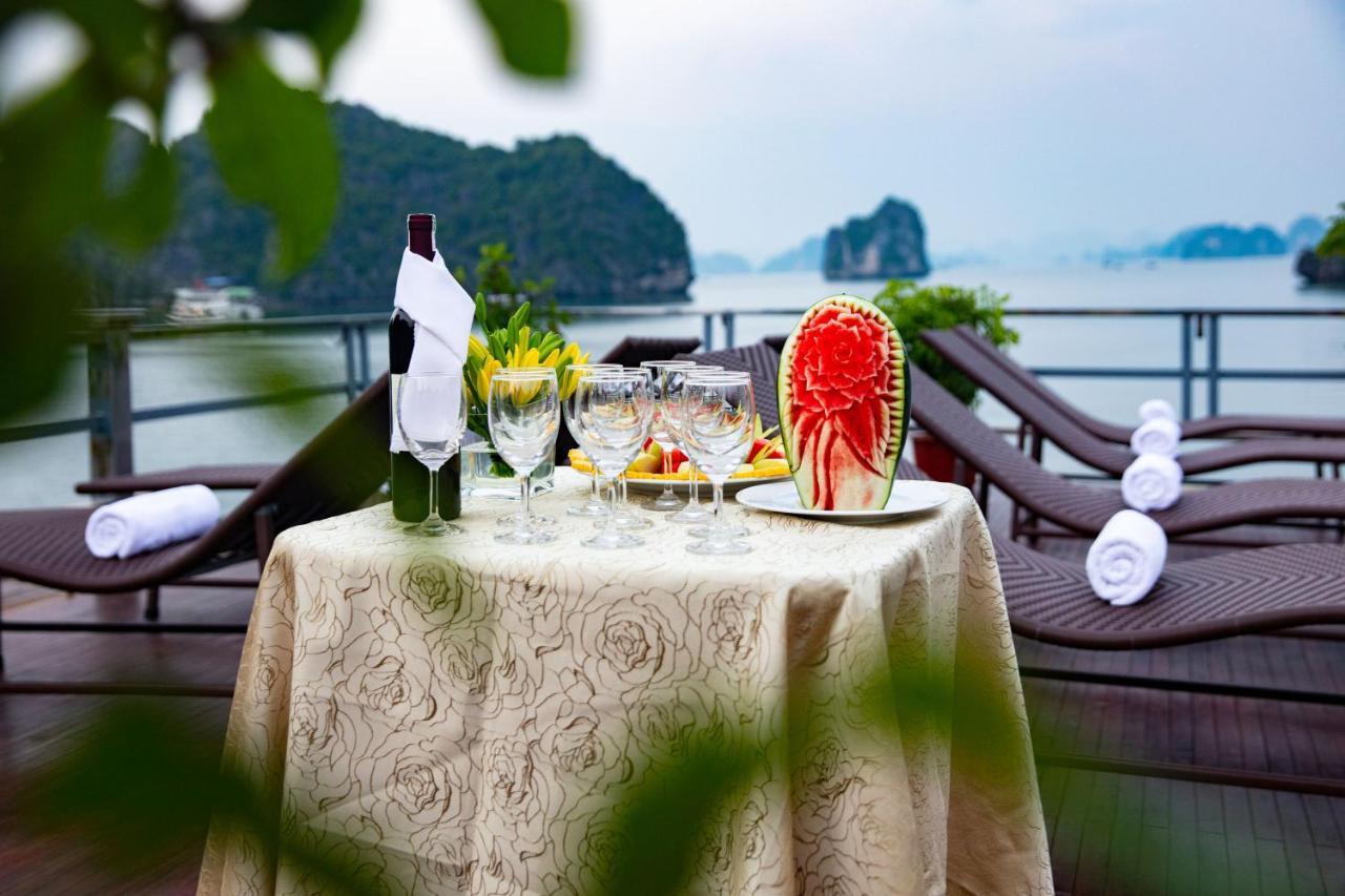 Seasun Boutique Cruise Hotel Ha Long Exterior photo