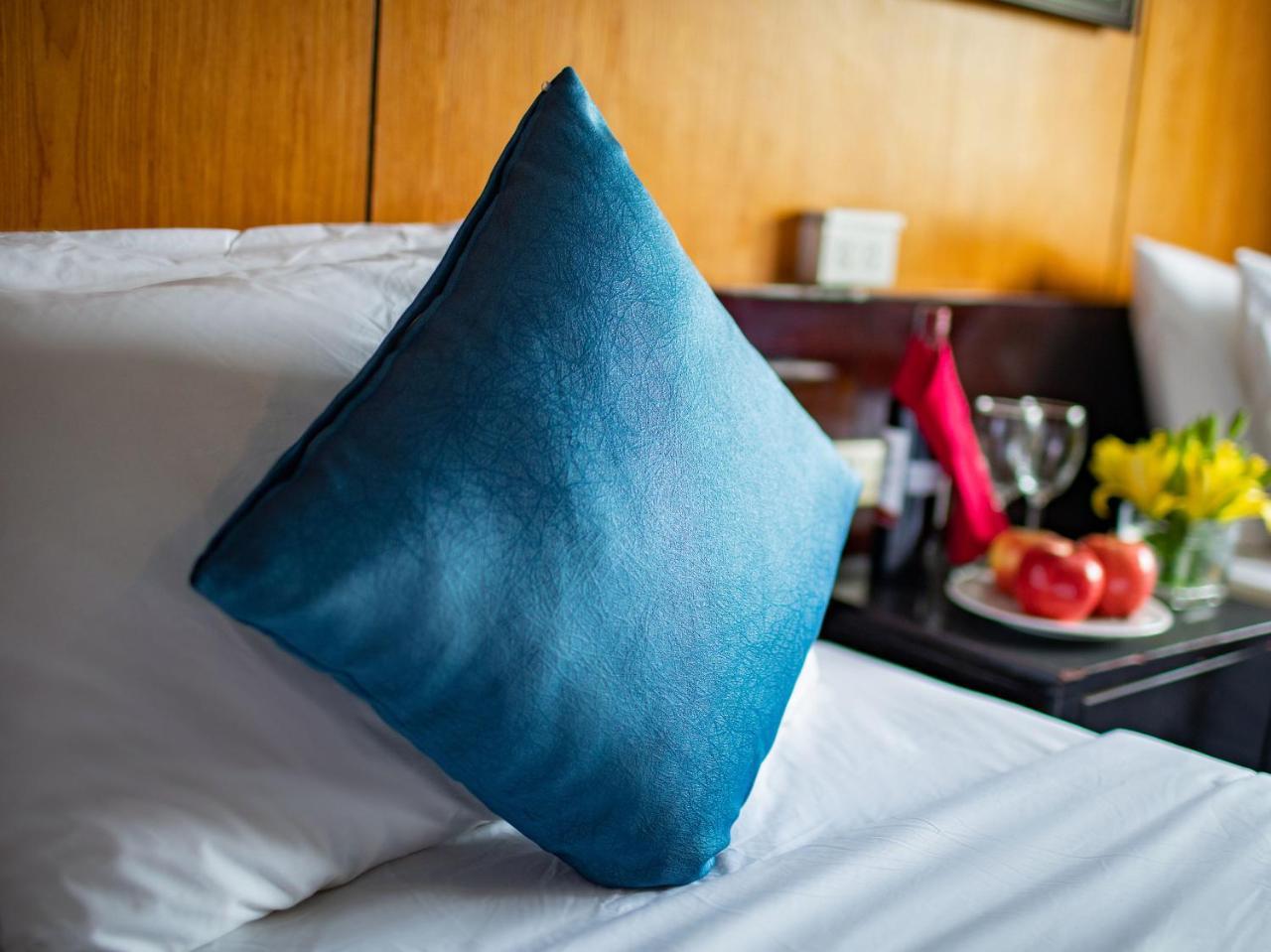 Seasun Boutique Cruise Hotel Ha Long Exterior photo
