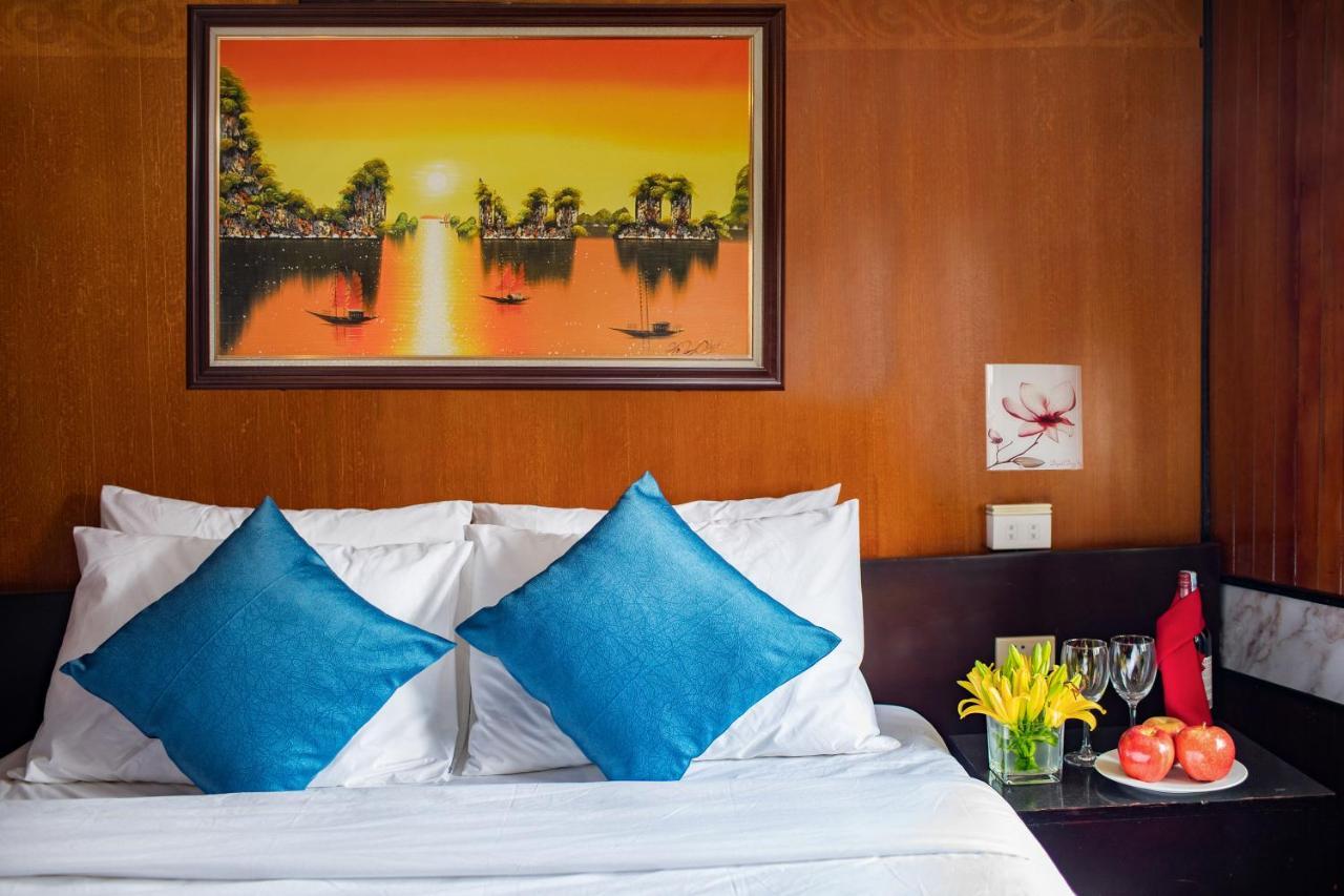 Seasun Boutique Cruise Hotel Ha Long Exterior photo