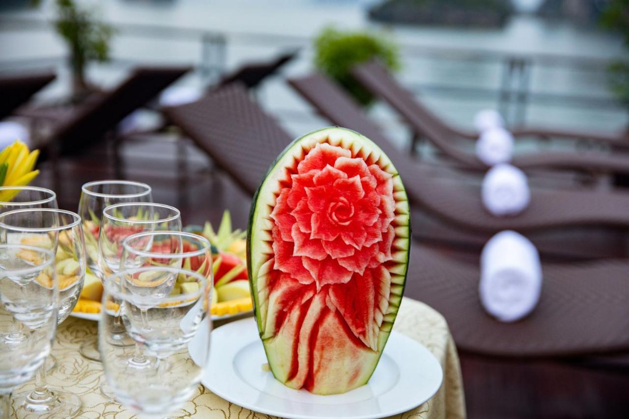 Seasun Boutique Cruise Hotel Ha Long Exterior photo