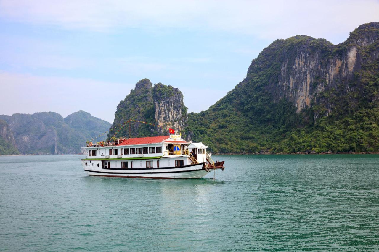 Seasun Boutique Cruise Hotel Ha Long Exterior photo