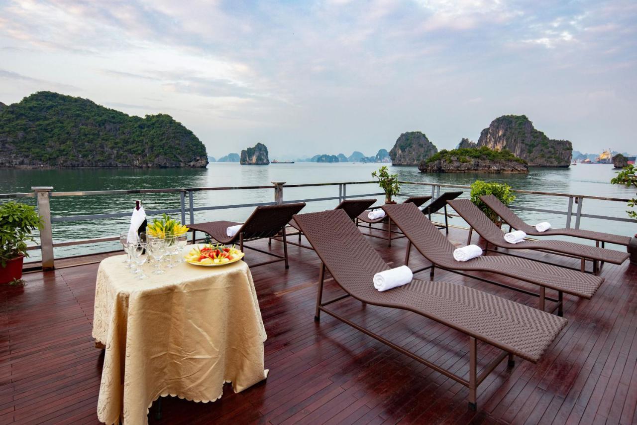 Seasun Boutique Cruise Hotel Ha Long Exterior photo