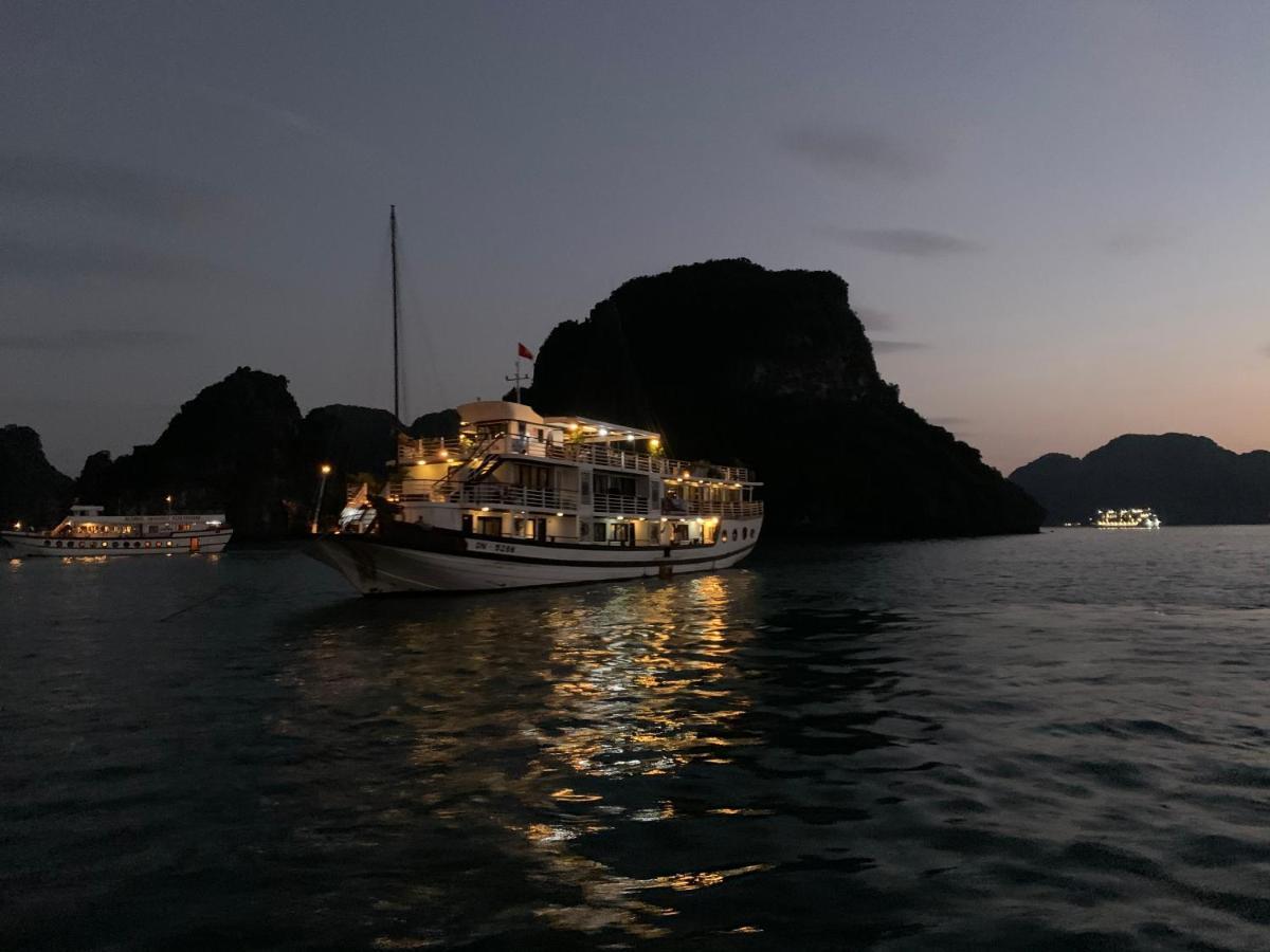 Seasun Boutique Cruise Hotel Ha Long Exterior photo