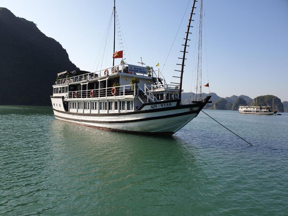 Seasun Boutique Cruise Hotel Ha Long Exterior photo